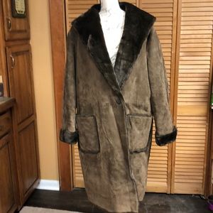 Women’s leather/ Fur Coat